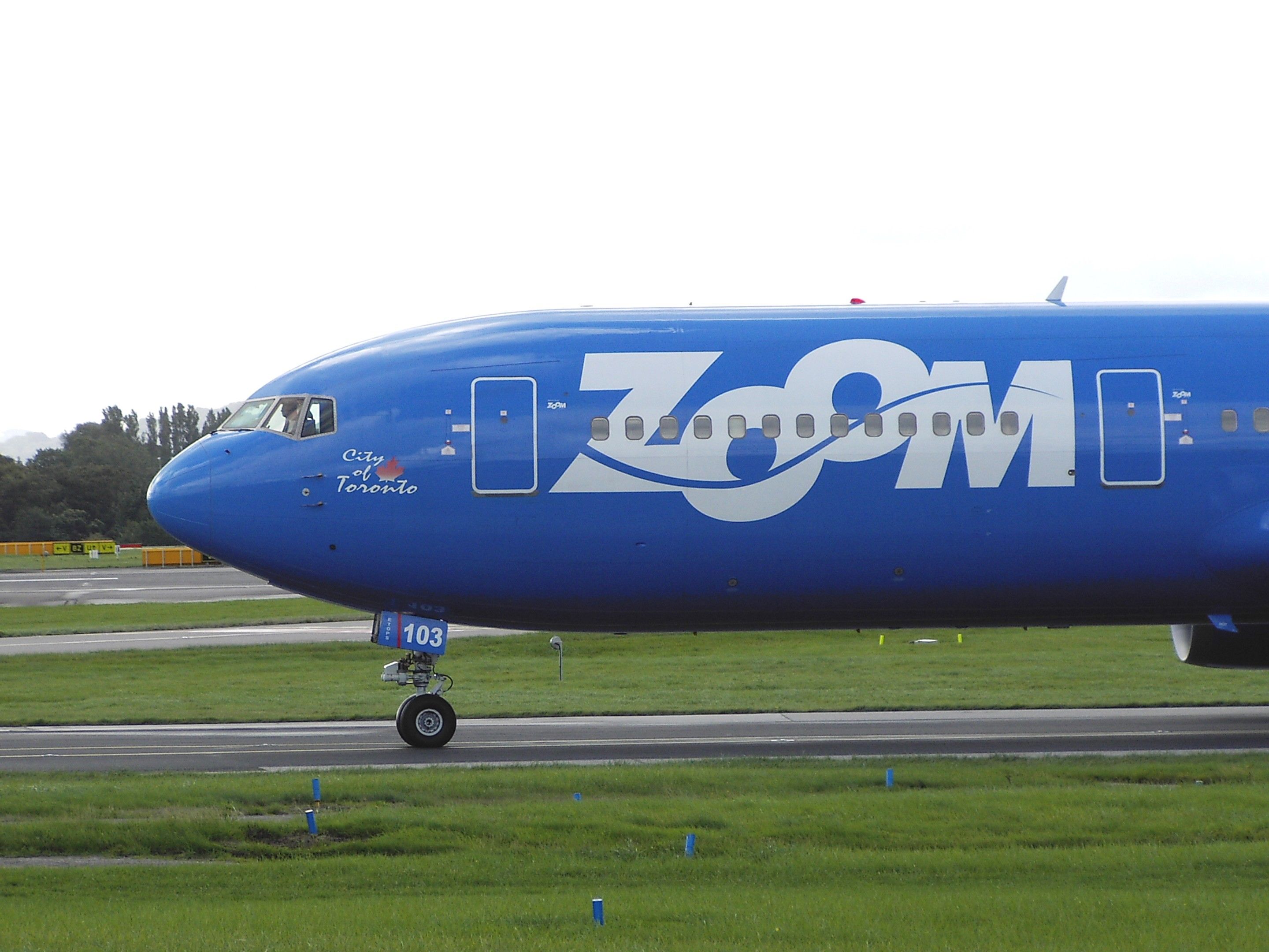 Zoom Airlines 767-300ER-2